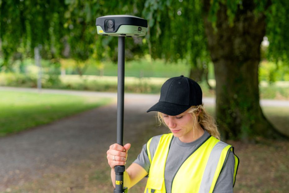 Leica Launches GS11 GNSS Smart Antenna